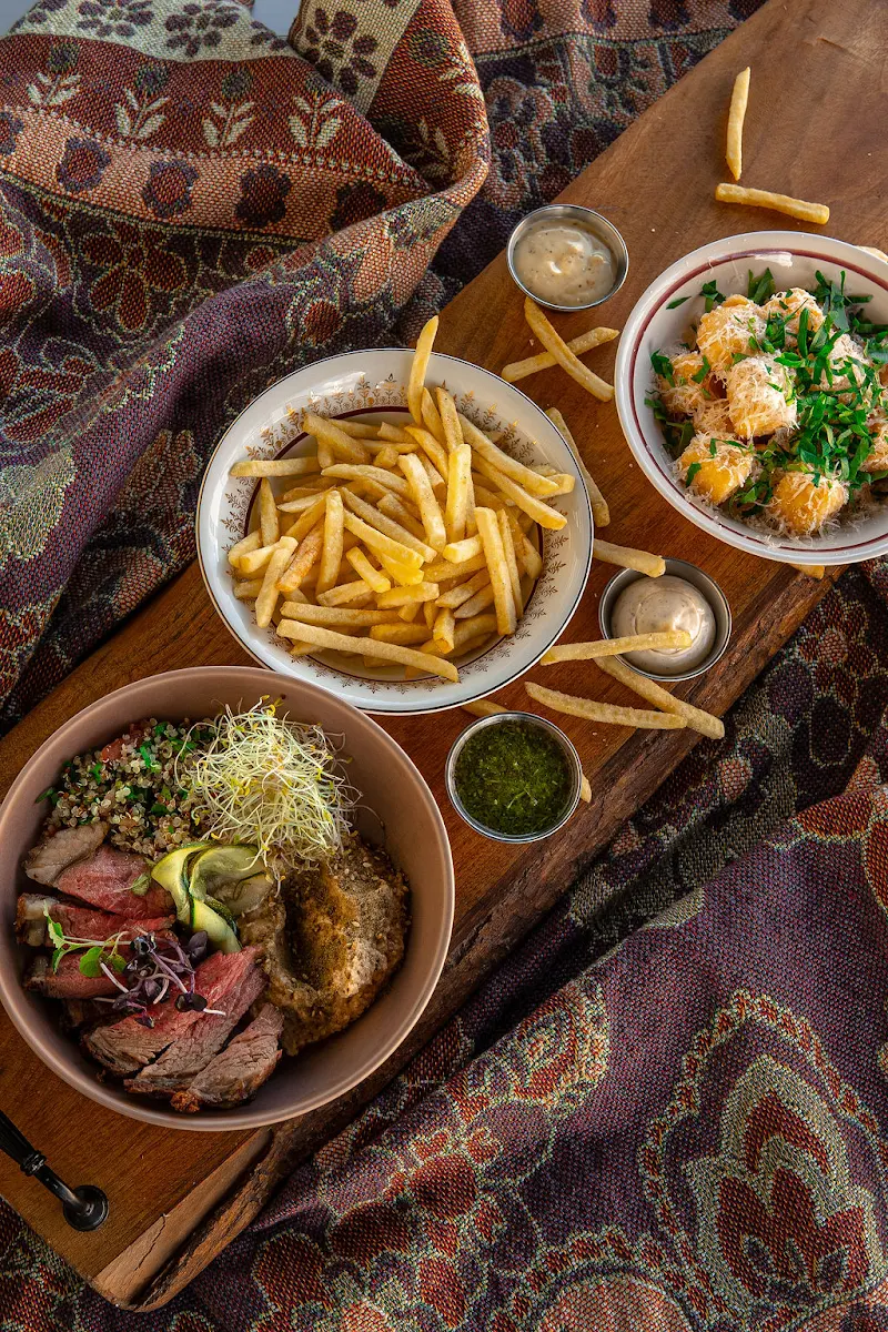 Highlights, Charcoal Bay Artisan BBQ