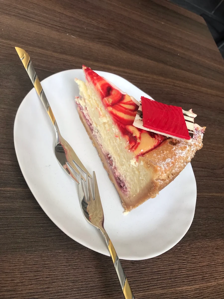 Highlights, Sweet Tooth Cafe