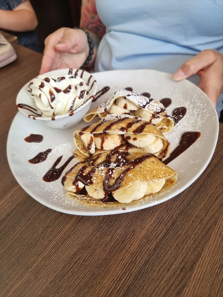 Highlights, Sweet Tooth Cafe