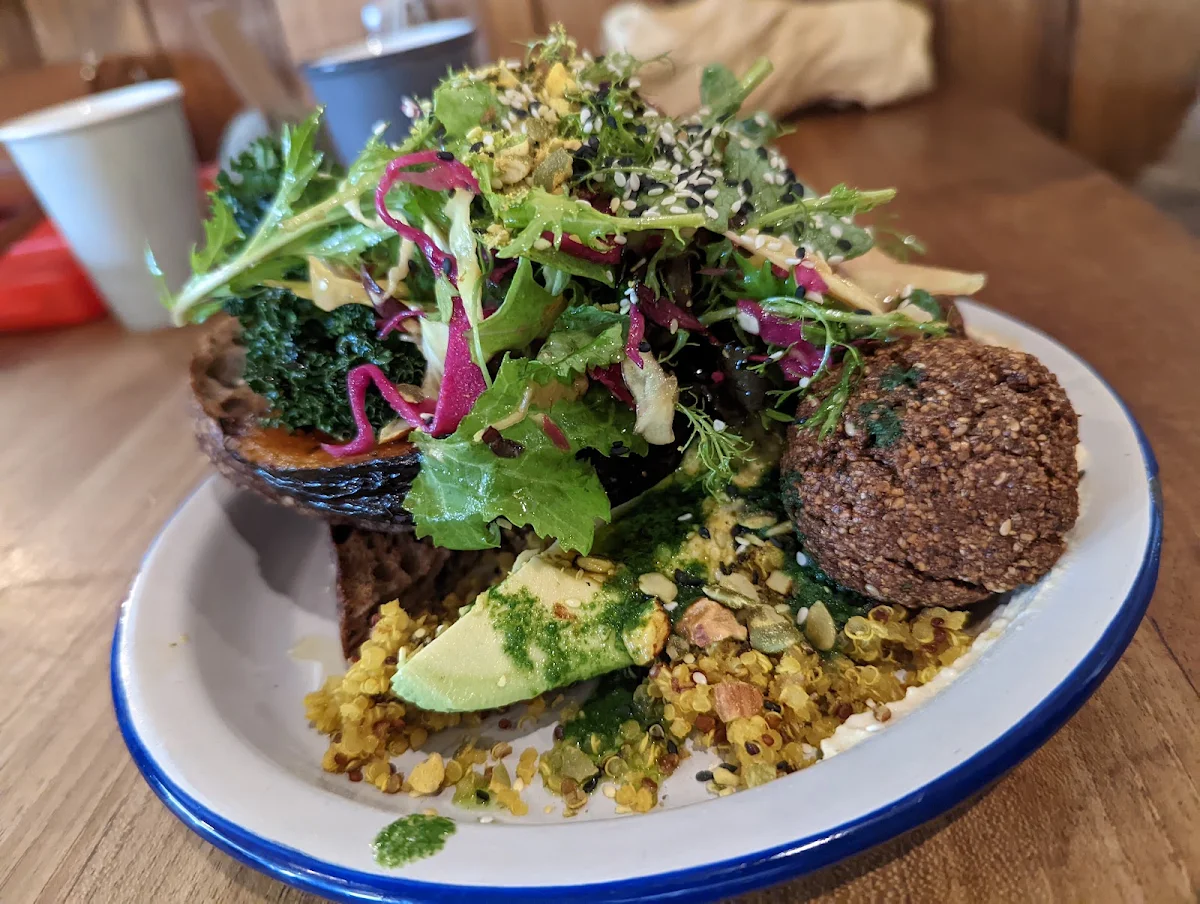Highlights, Earth Walker & Co General Store & Cafe