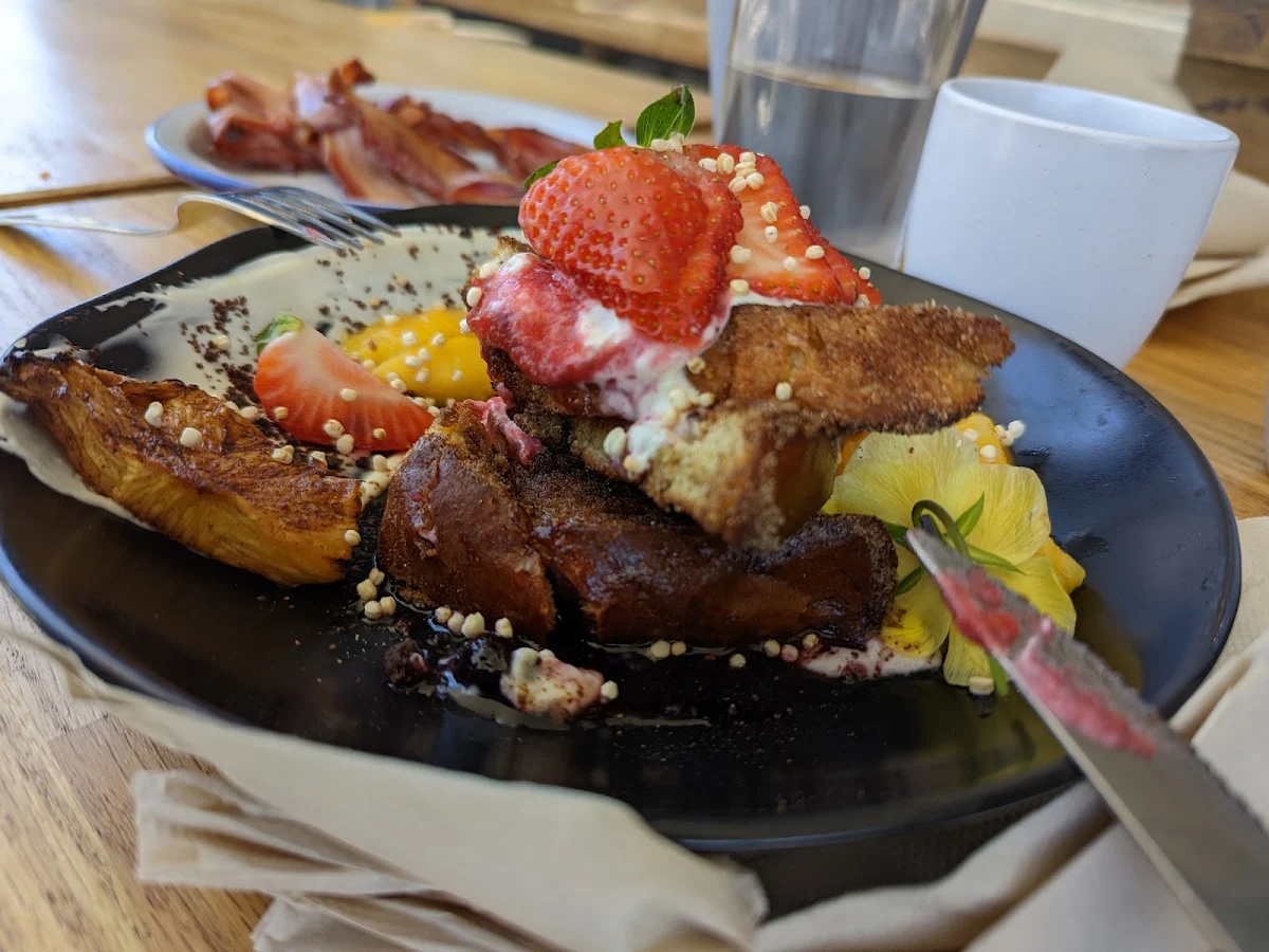 Highlights, Earth Walker & Co General Store & Cafe