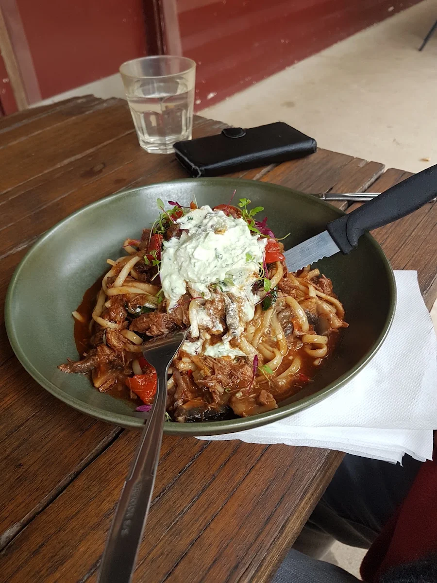 Pulled Beef, Wandi Pub