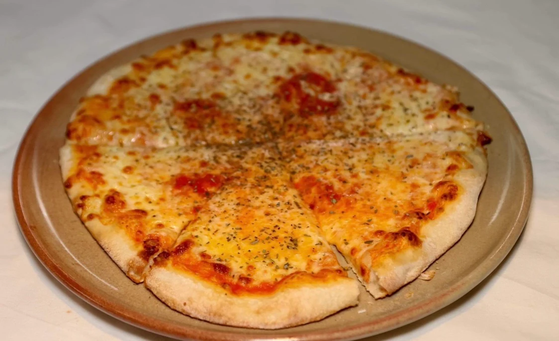Garlic & Cheese Pizza