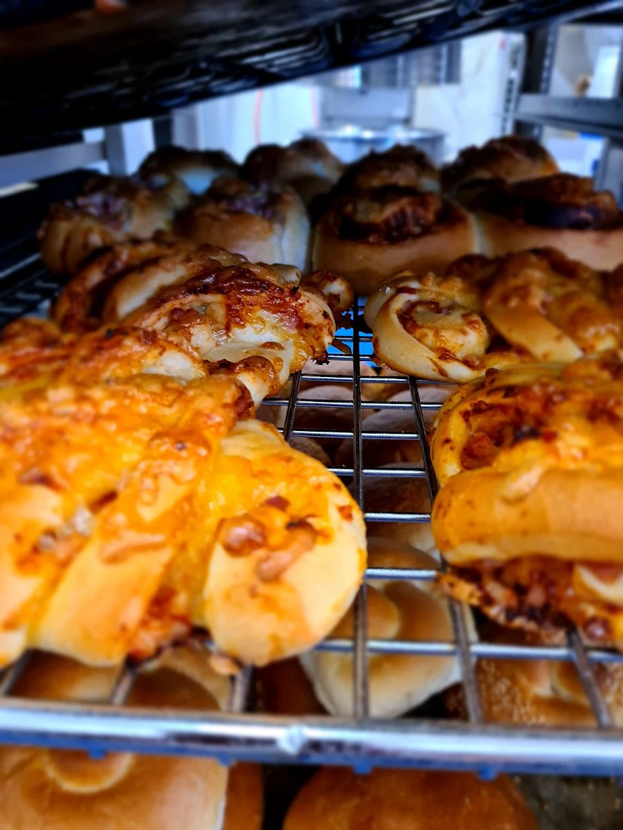 Pizza Scroll, Tradewinds Bakery