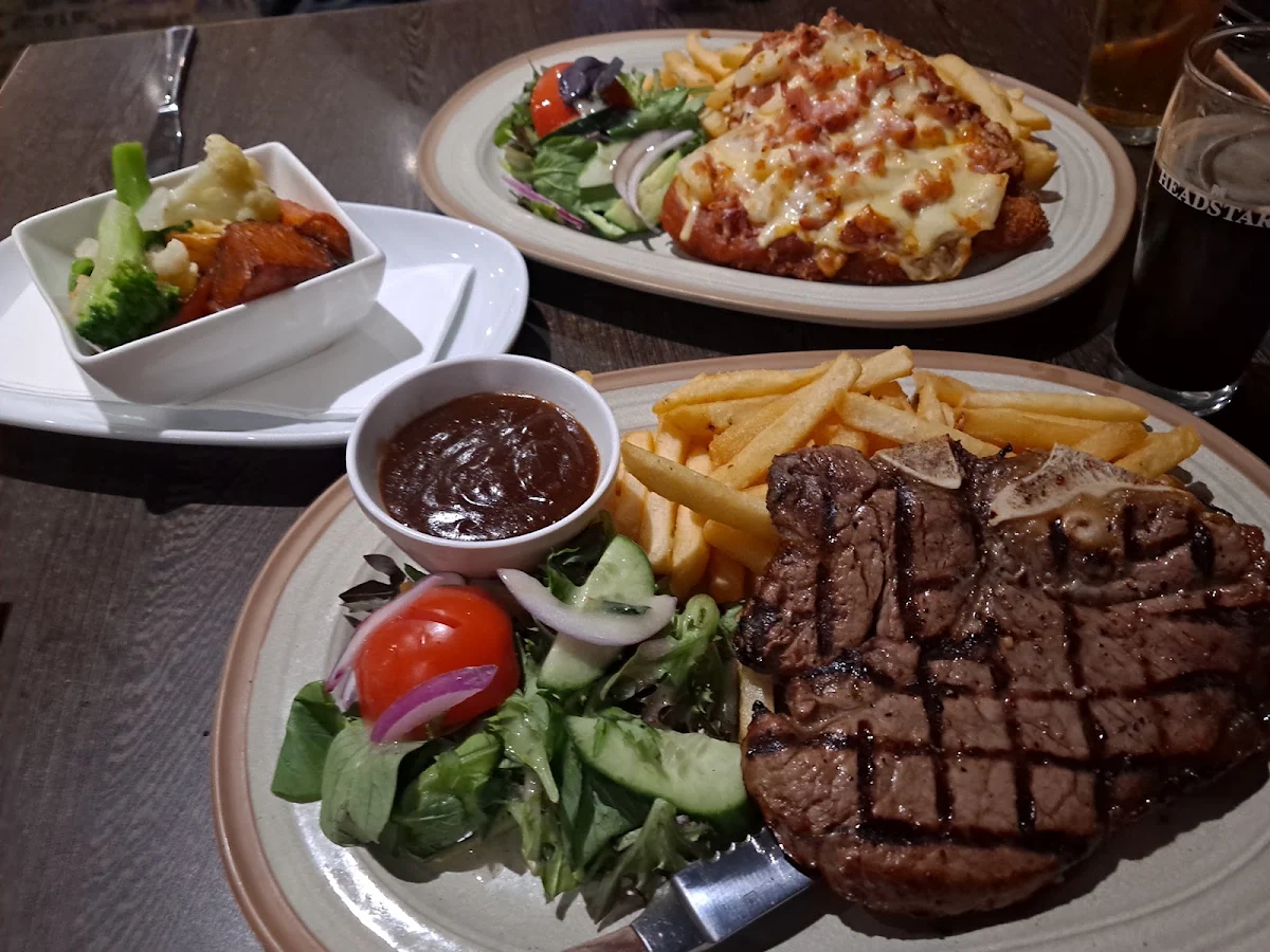 Highlights, The Glynde Hotel