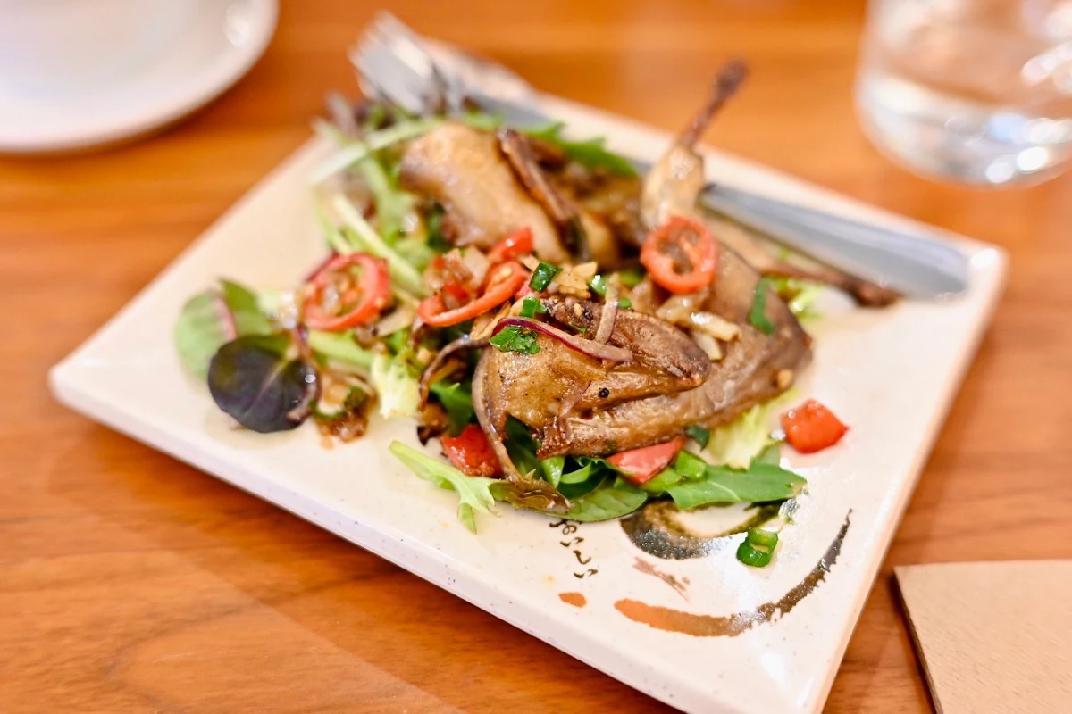 Quail, Anh Anh Vietnamese
