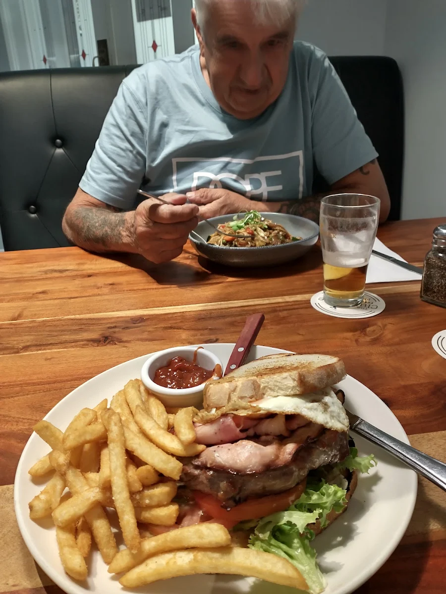 Steak Sanger