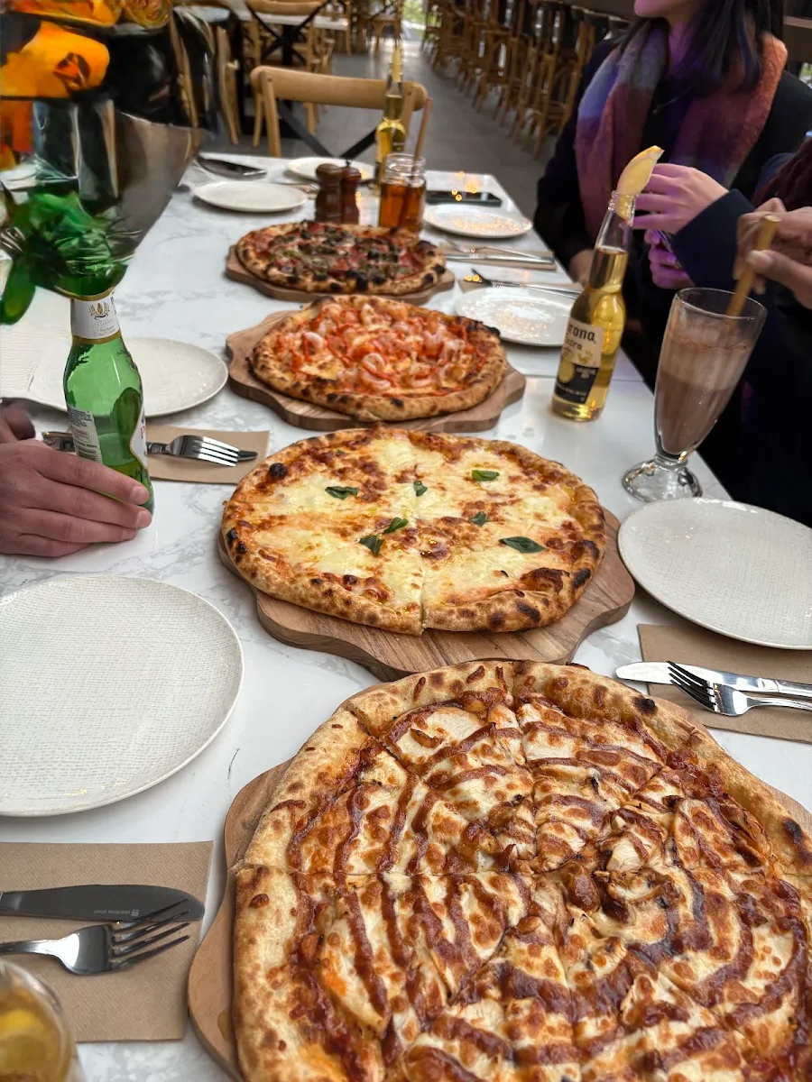 Highlights, Europa Pizza