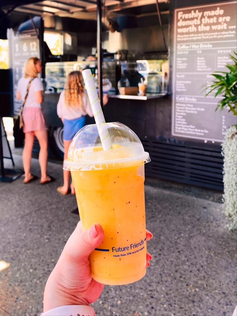 Smoothies, Berry Donut Van