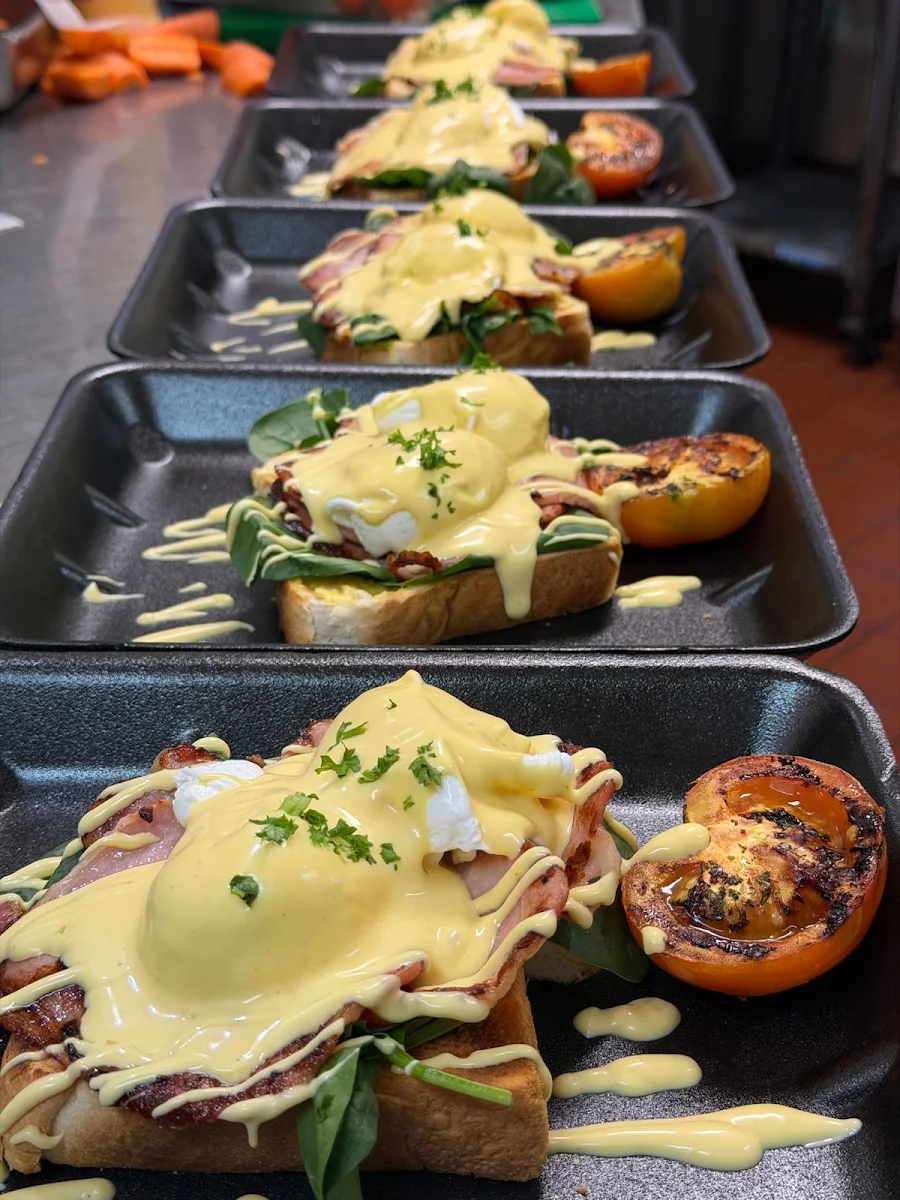 Egg Benedict, Maree's Cafe