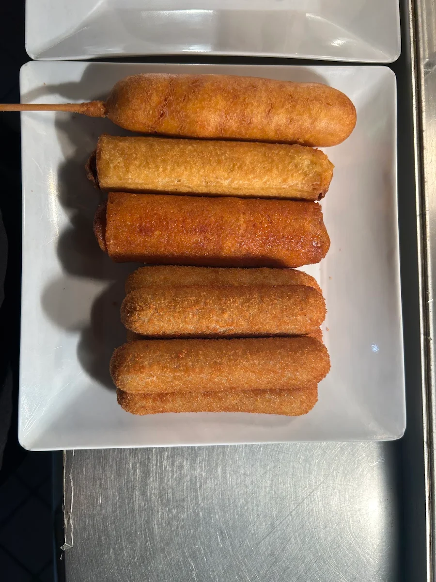 Highlights, Maree's Cafe