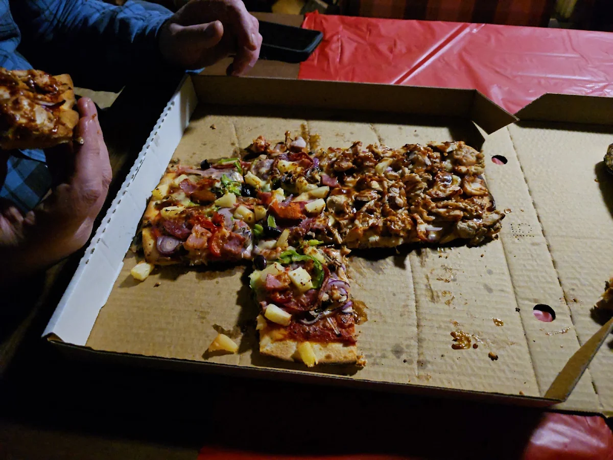 Meat Lovers, Pimento Pizzeria