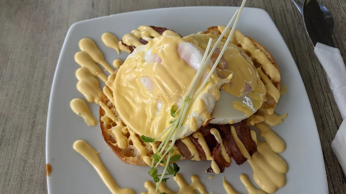 Highlights, Salty Seas Cafe