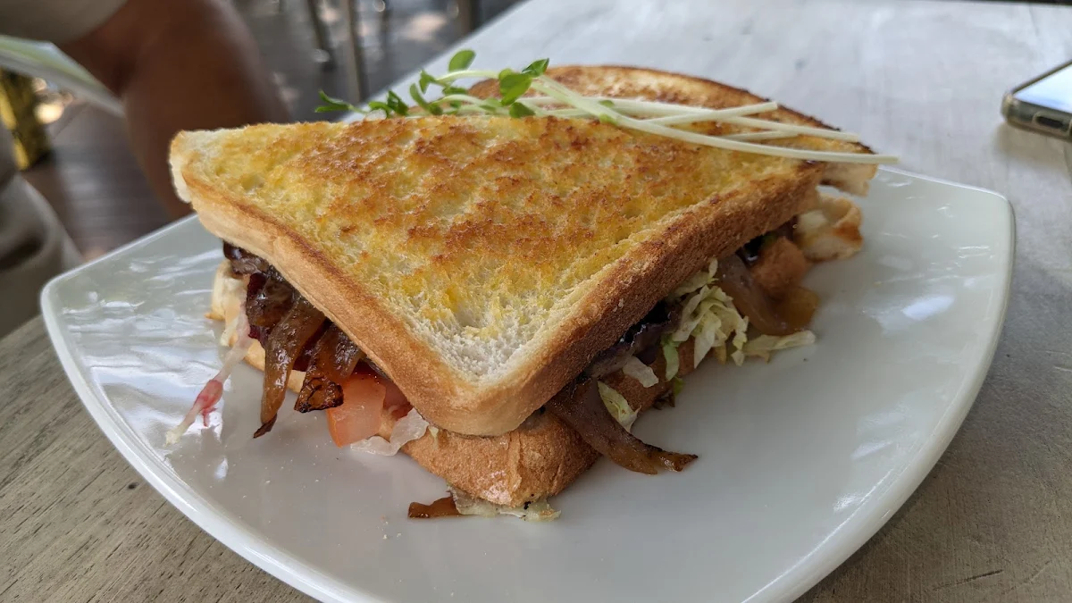 Highlights, Salty Seas Cafe