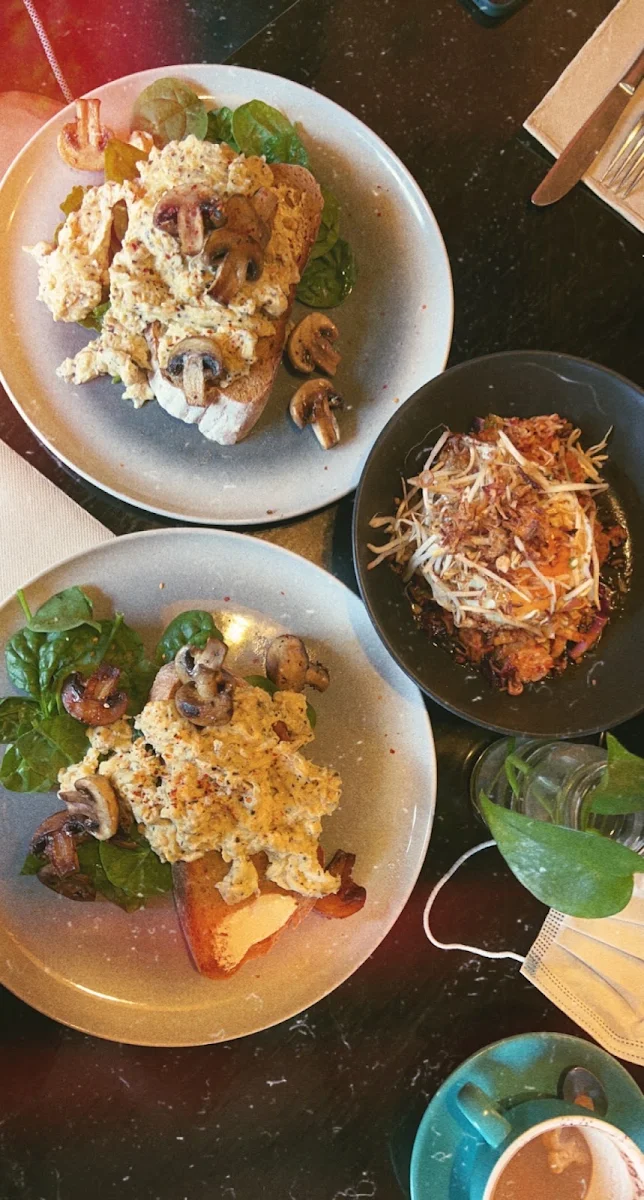Truffle Smashed Eggs