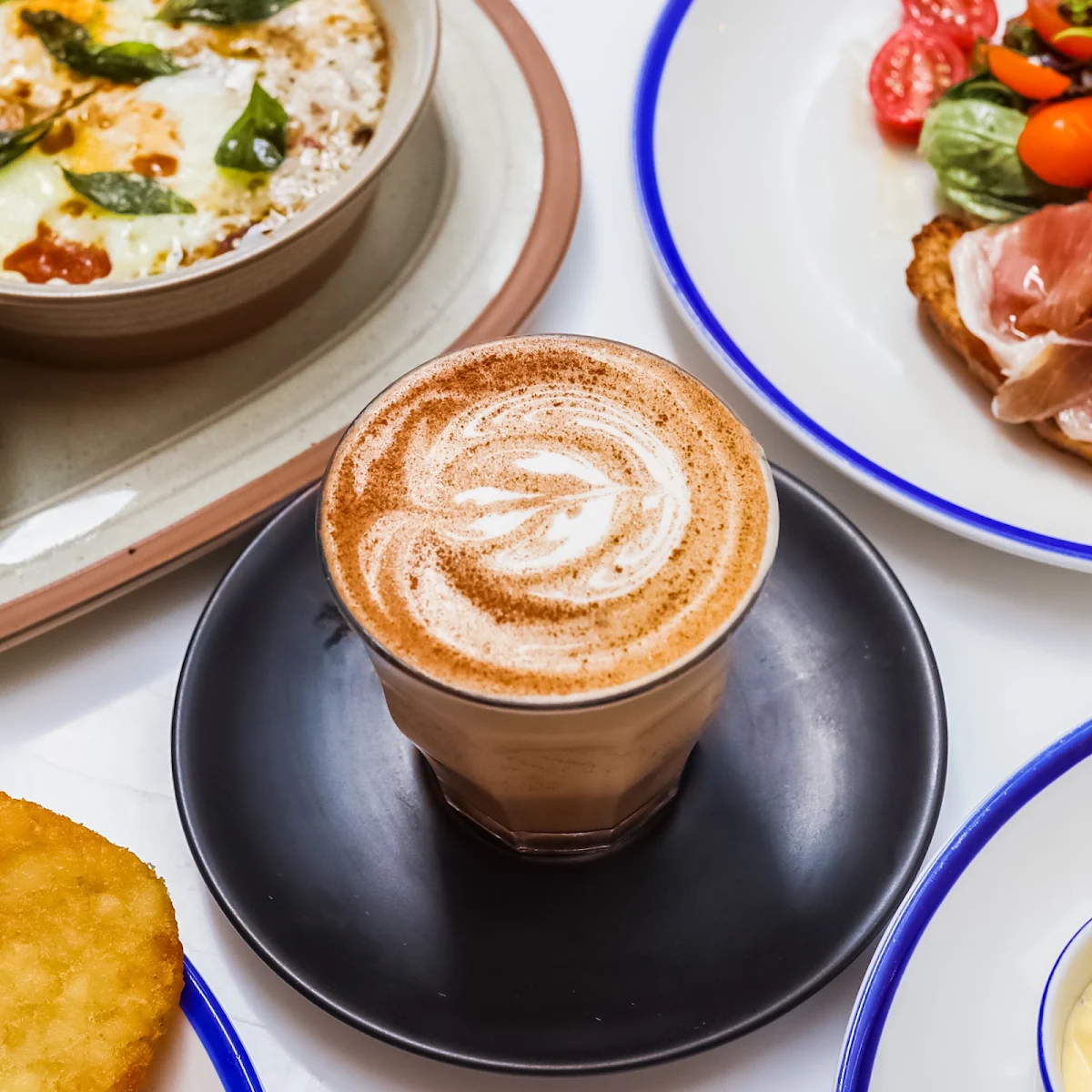 Highlights, Courtyard Restaurant & Bar