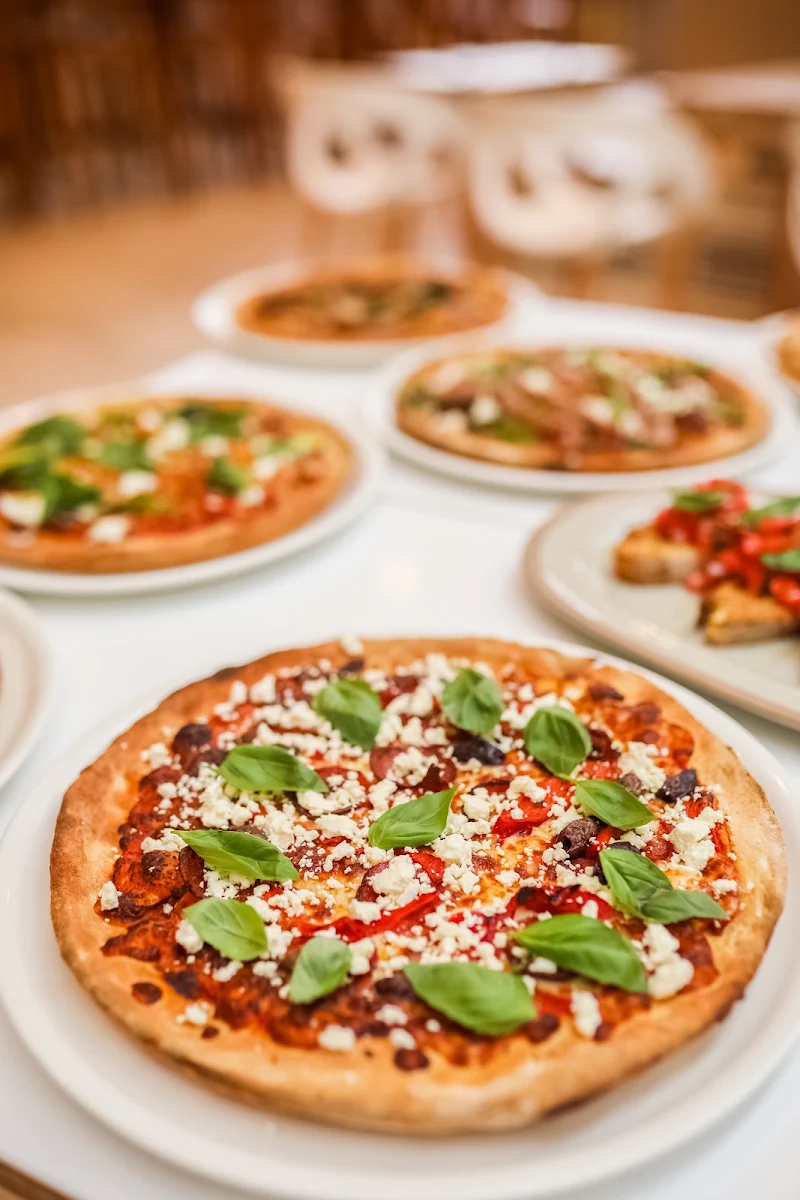 Highlights, Courtyard Restaurant & Bar