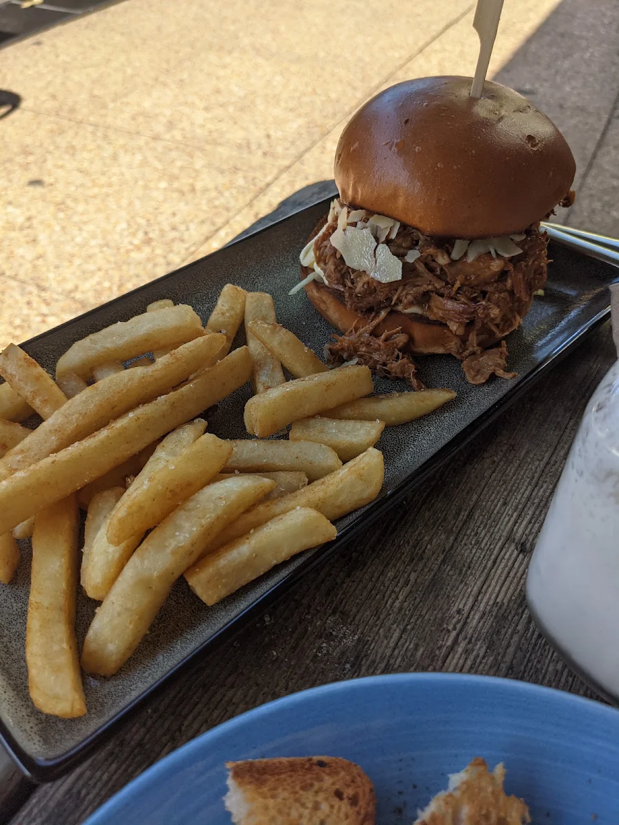 Pulled Pork Burger
