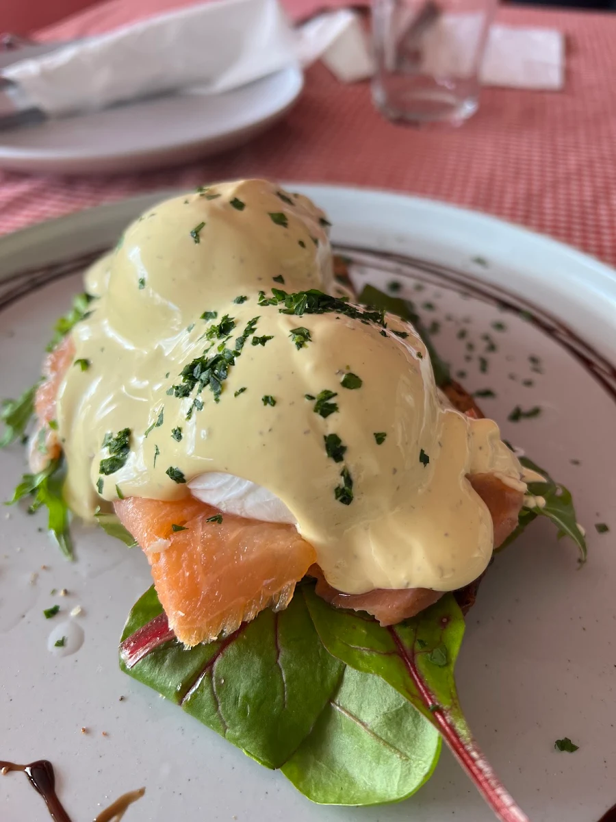 Eggs Benedict, Salt & Pepper Grill