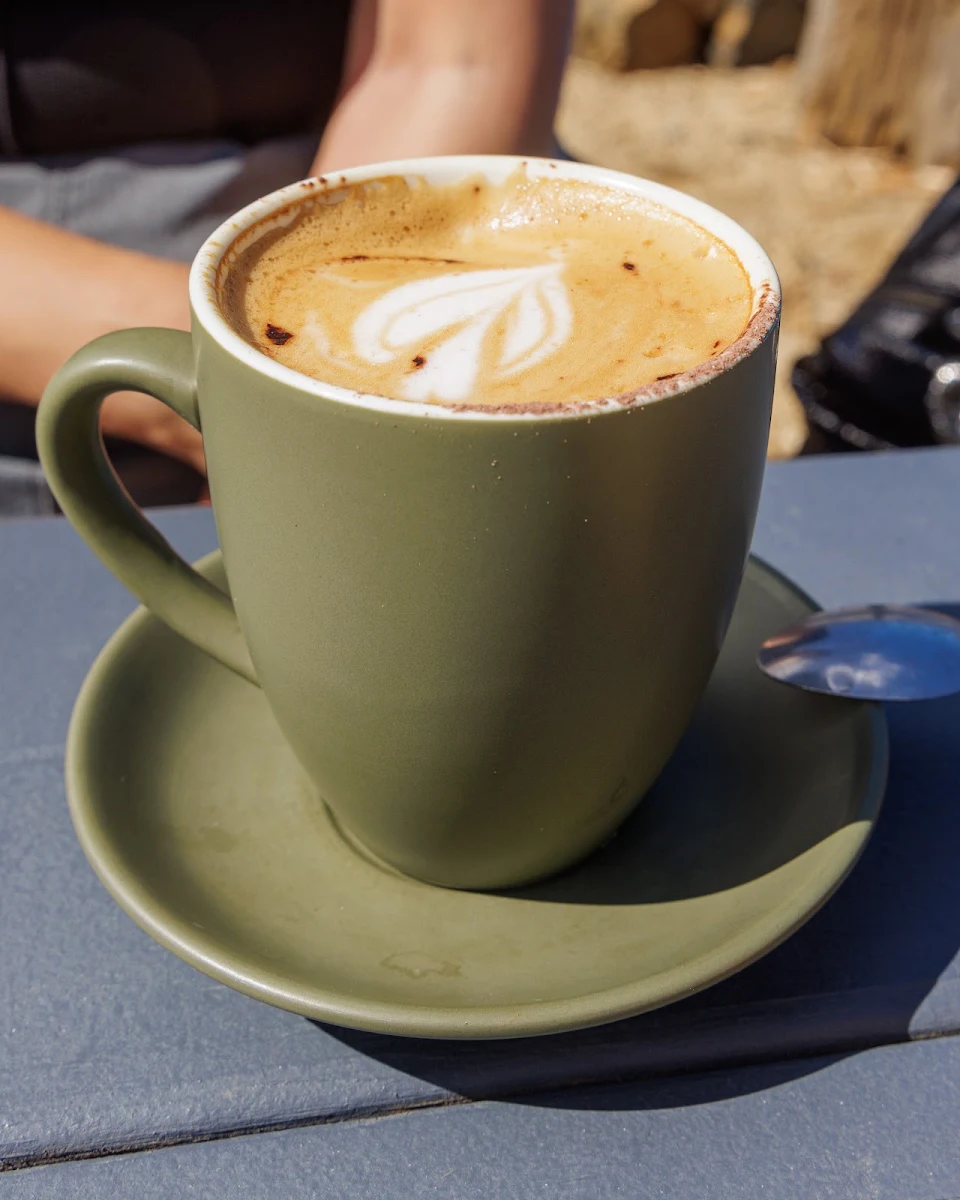 Flat White, Angie Sue Lauderdale