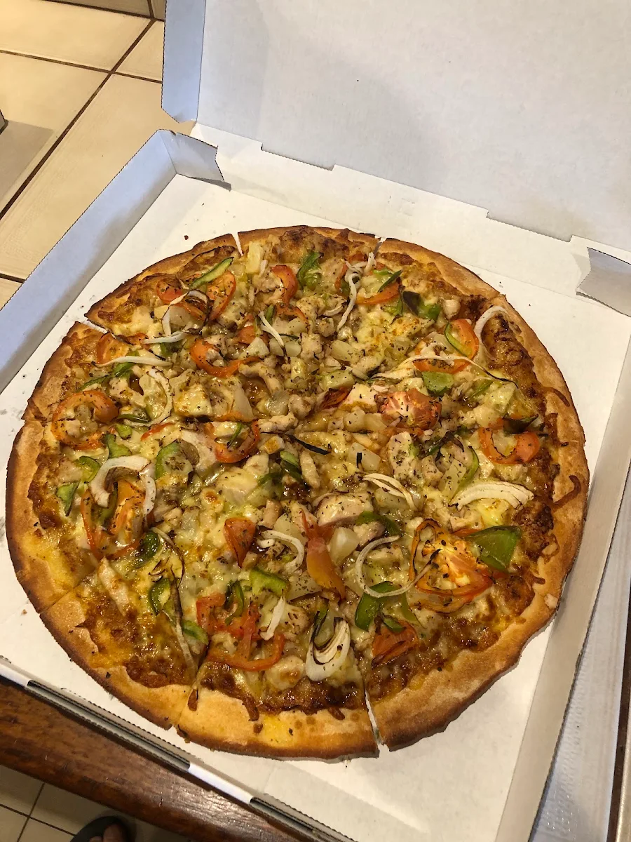 BBQ Chicken, Woody's Pizza