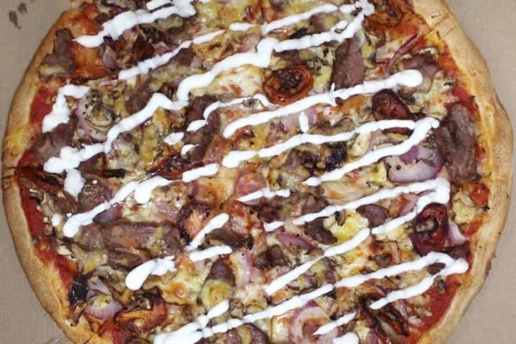 Highlights, Woody's Pizza
