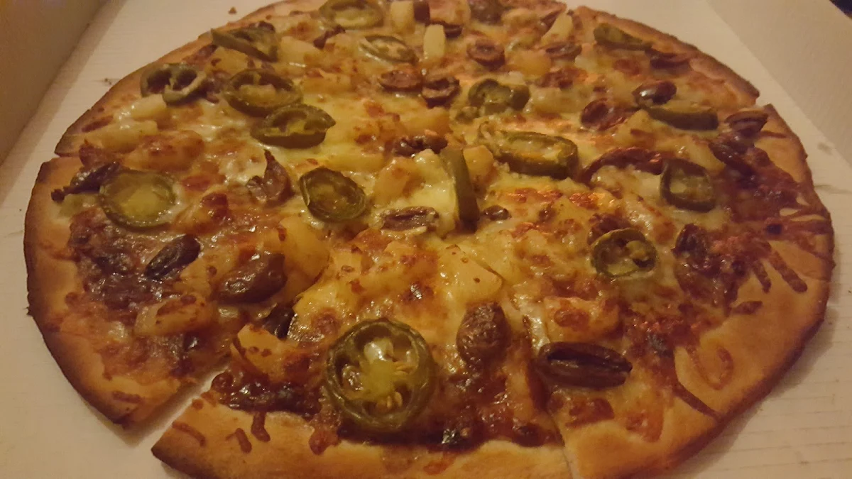 Highlights, Woody's Pizza