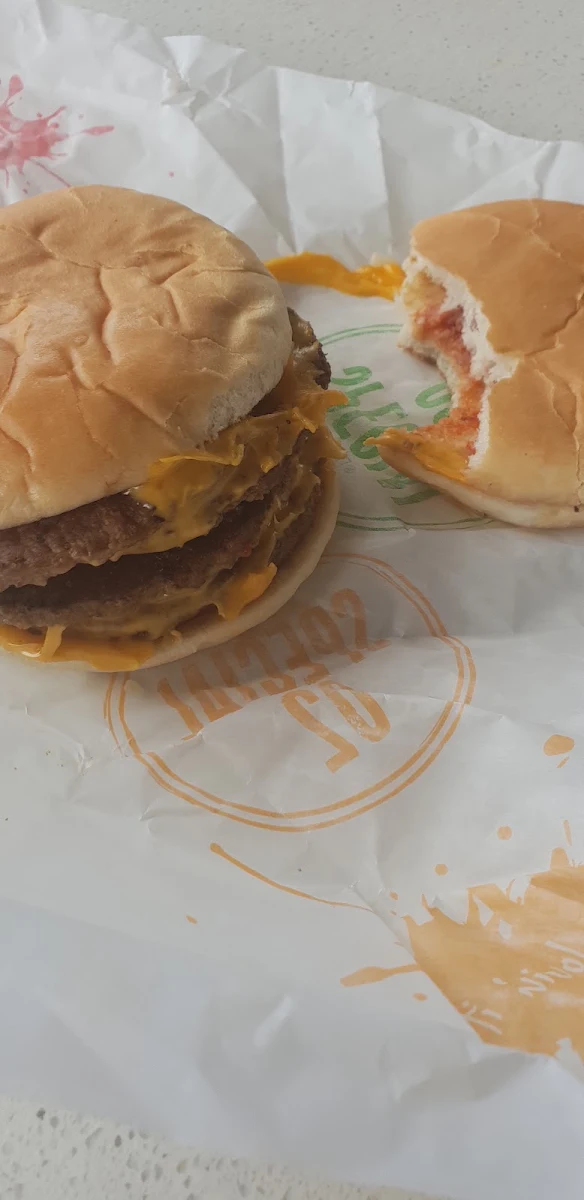 Double Cheeseburger, McDonald's Gisborne