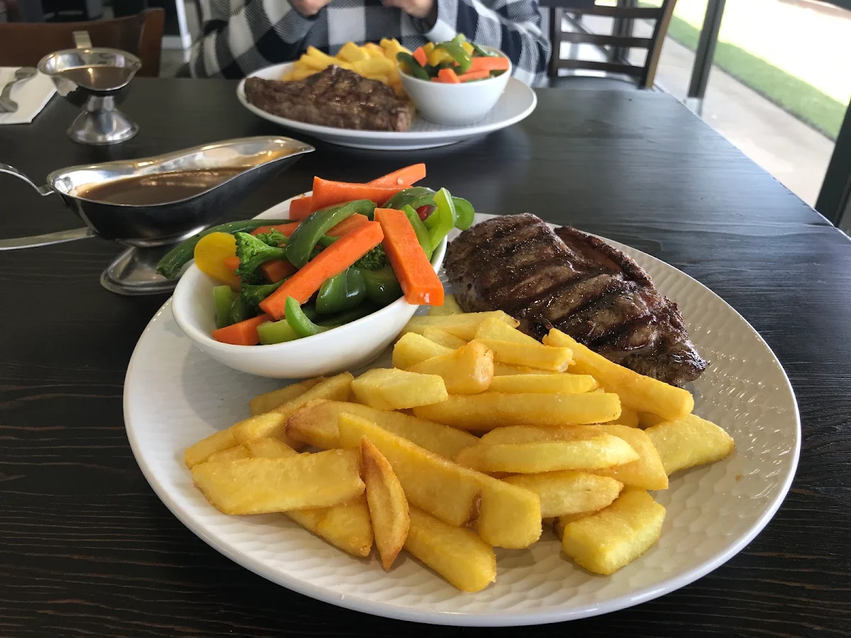 Lasagne Chips Garden Salad