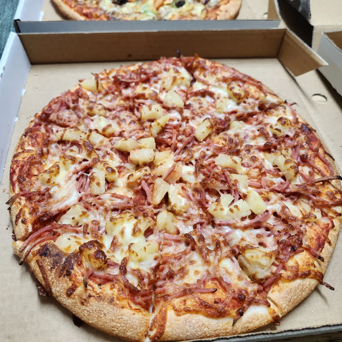 Hawaiian Pizza
