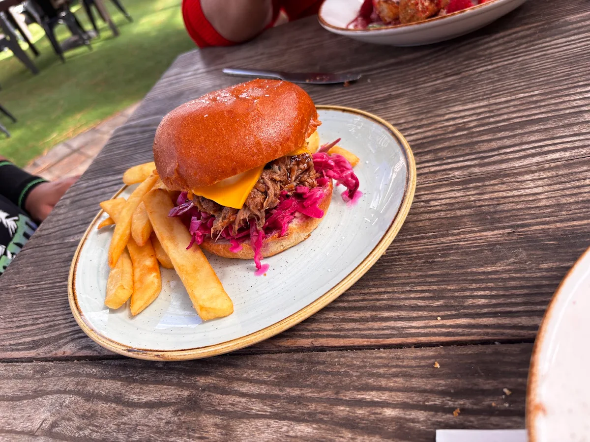 Pulled Pork Burger