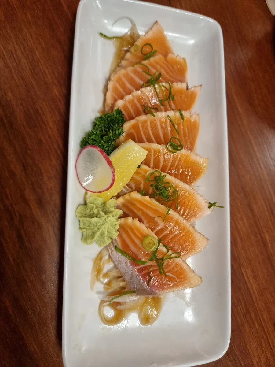 Salmon Sashimi, Hakoya Izakaya