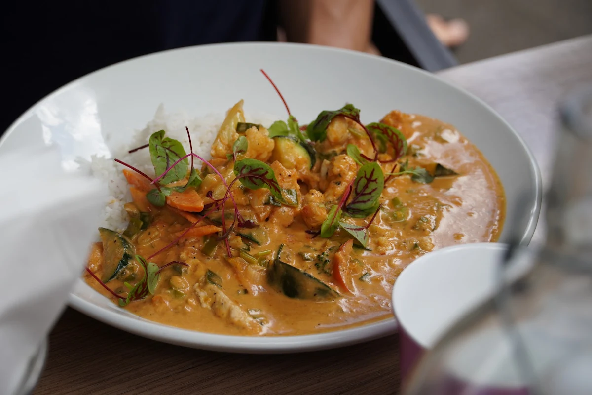 Wild Curry, RAW & WILD Market & Cafe