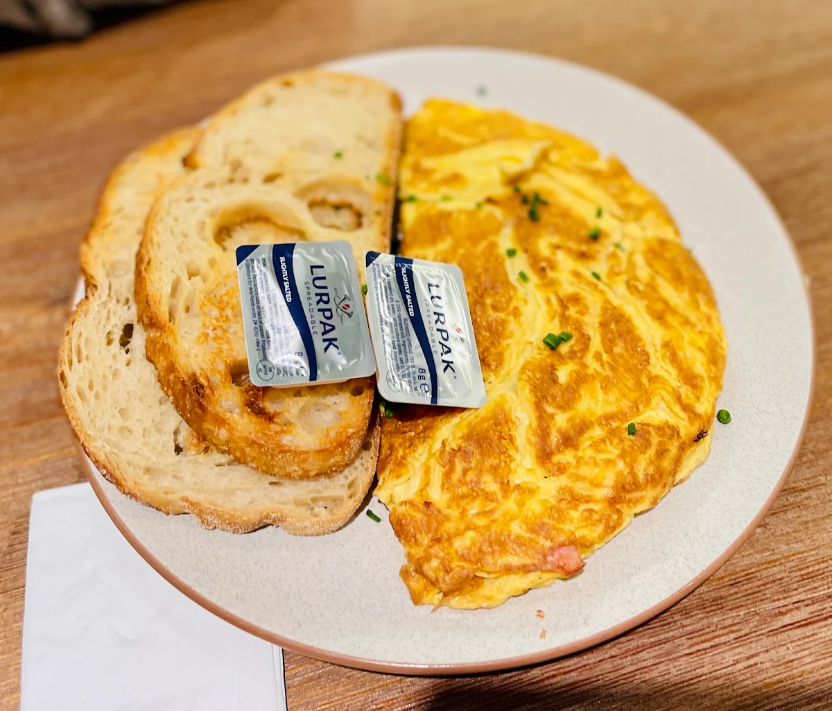 Highlights, Philos Cafe