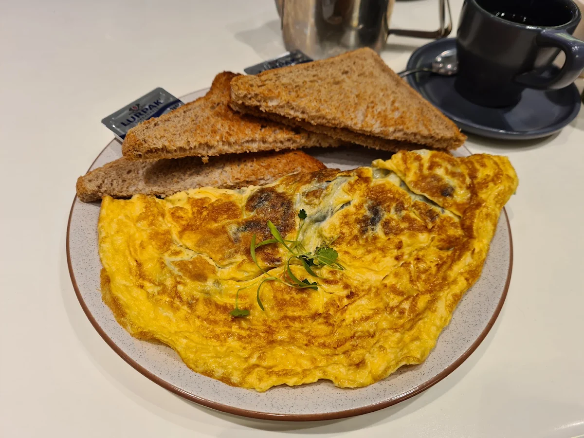 Highlights, Philos Cafe