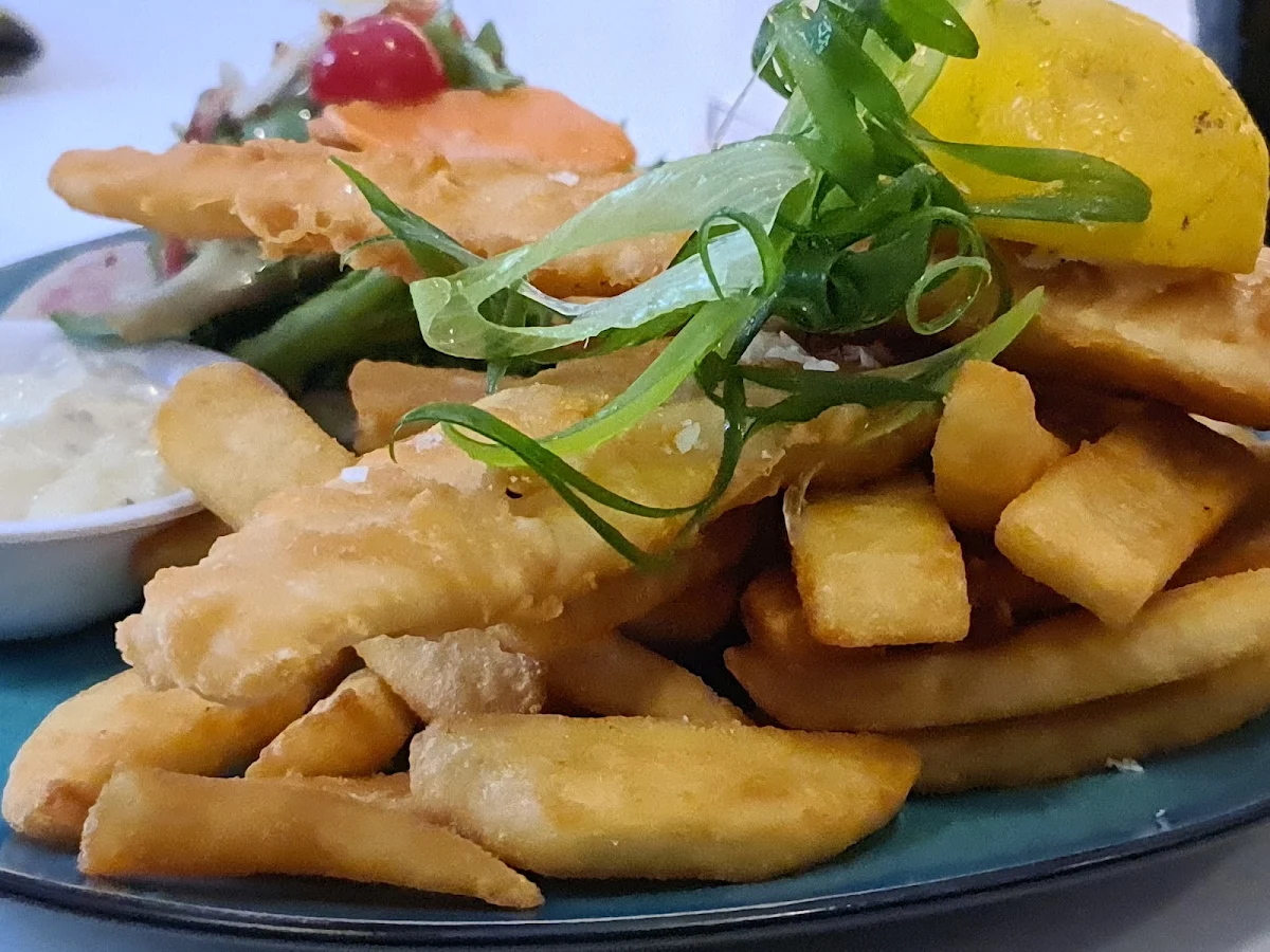Fish and Chips, Woolpack Hotel