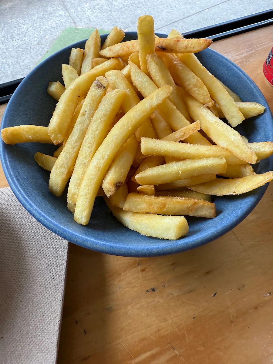 Chips, CHRISELLE'S GOURMET EATERY