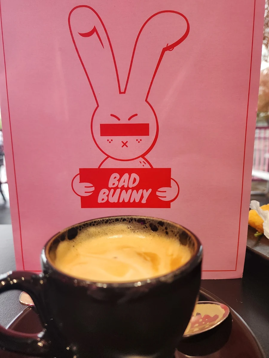 Flat White Large, BAD BUNNY EATERY