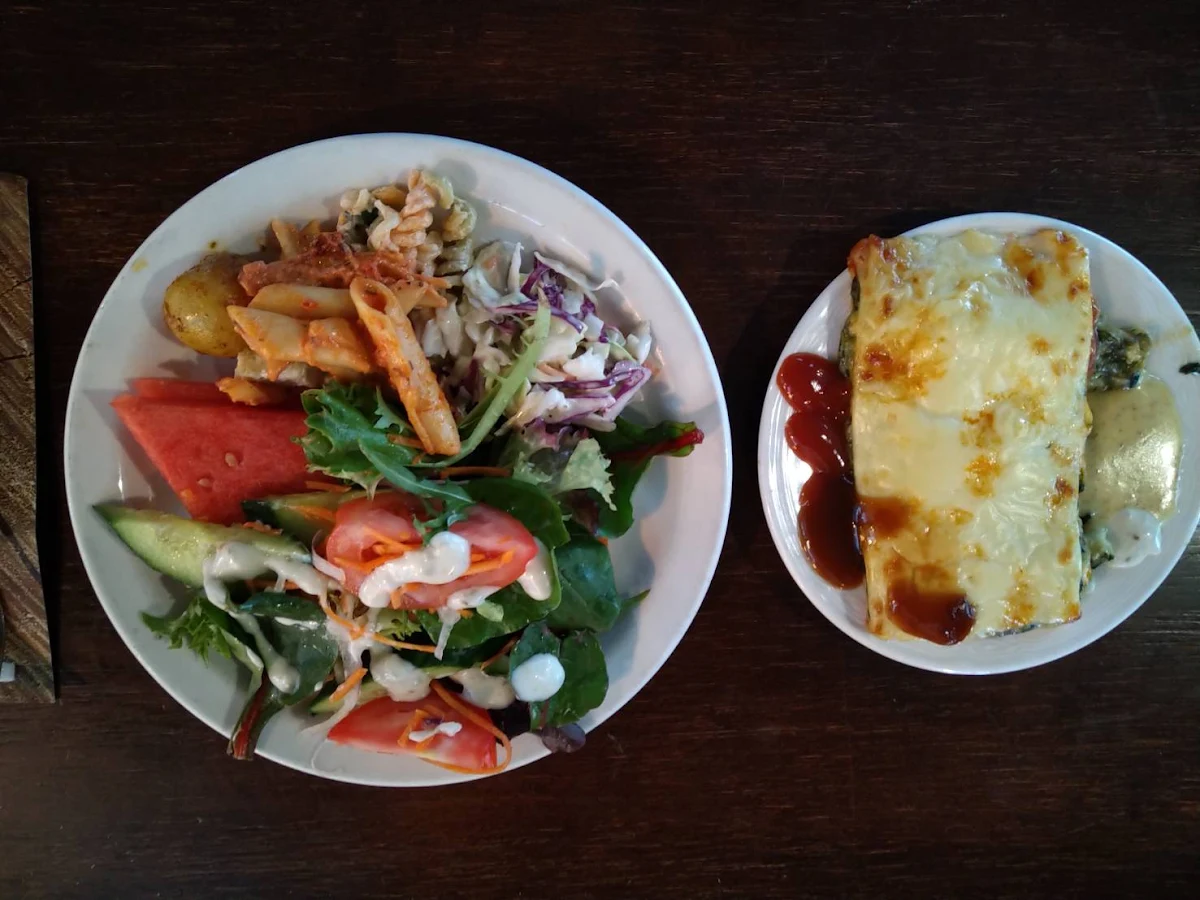 Vegetarian Lasagna & Chips
