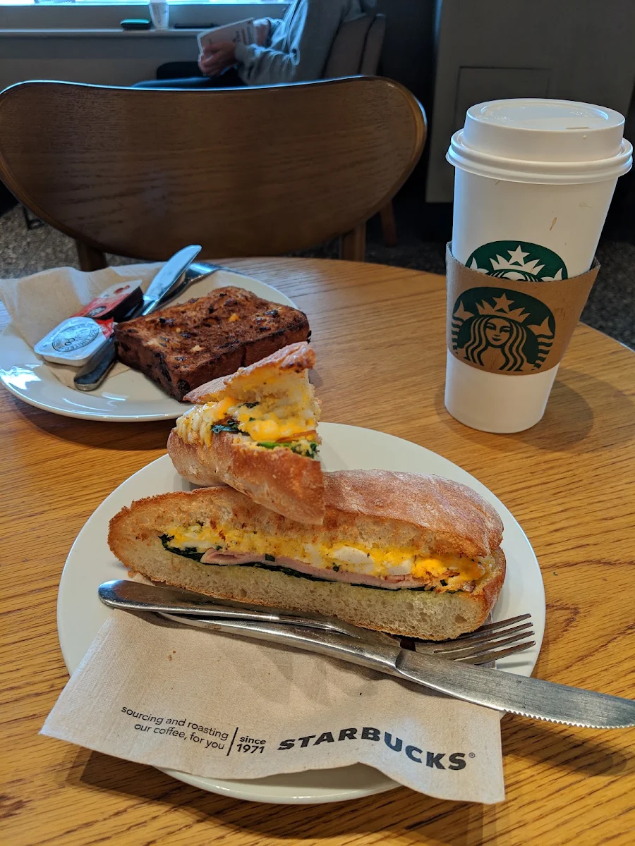 Eggs Benedict, Starbucks Manly