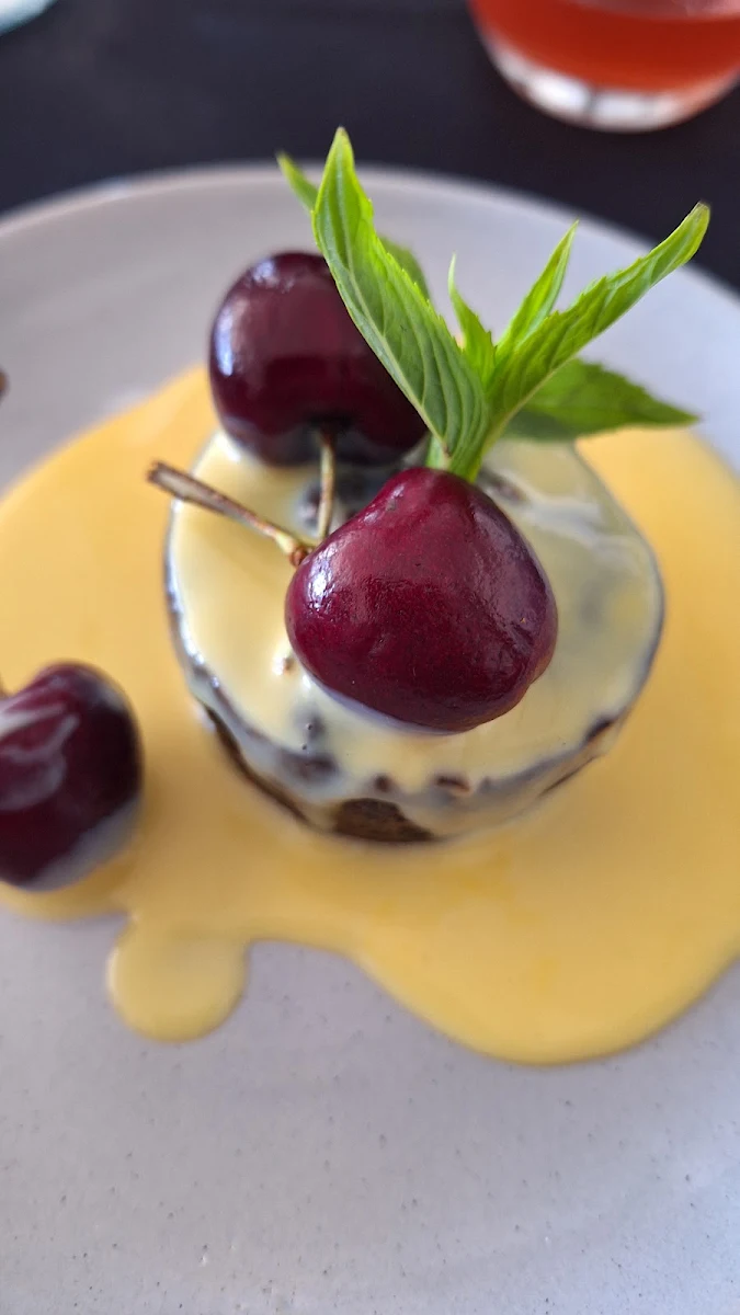 Plum Pudding, Tavern At The Rocks