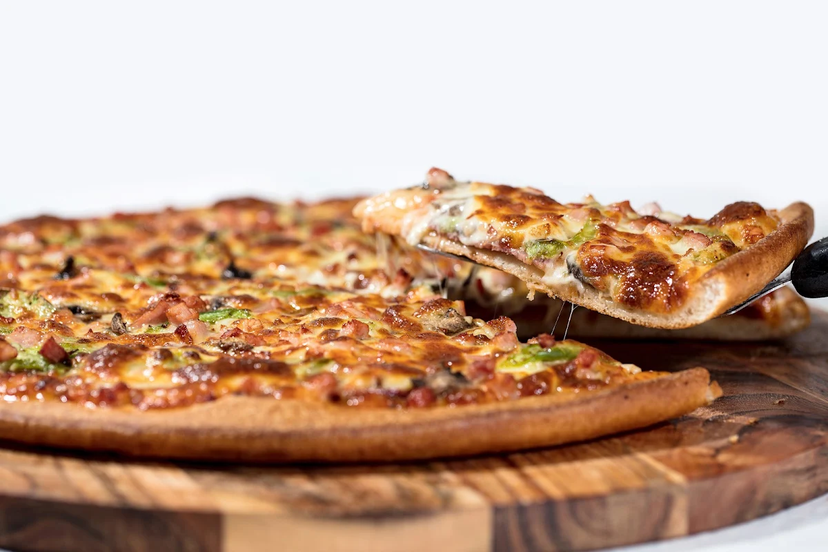 Highlights, Mimos Pizza
