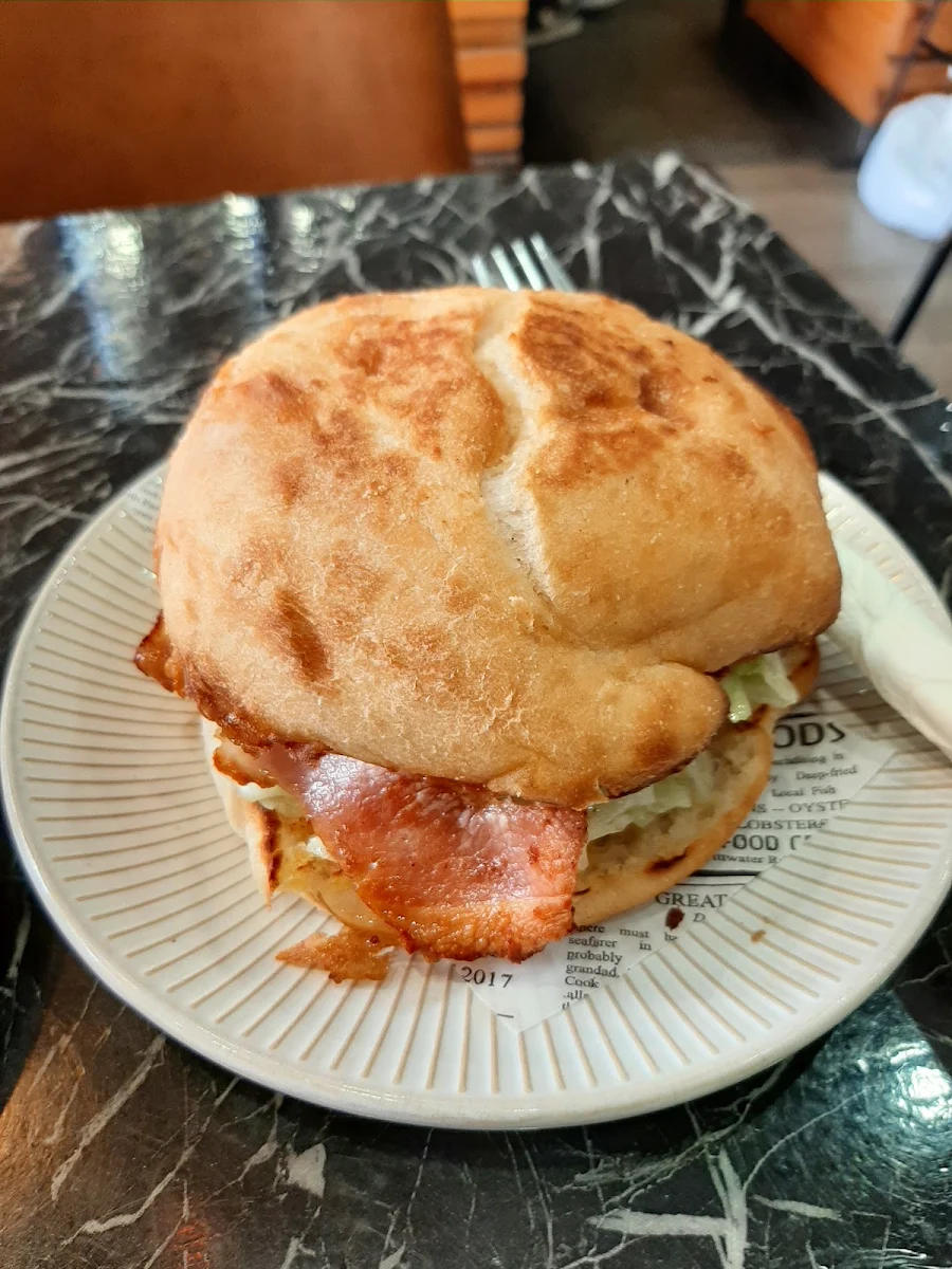 Bacon & Egg Roll