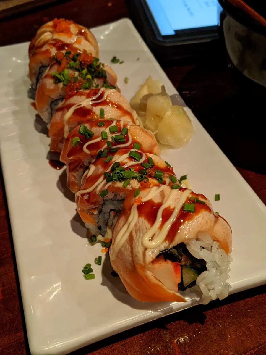 Aburi Salmon Roll