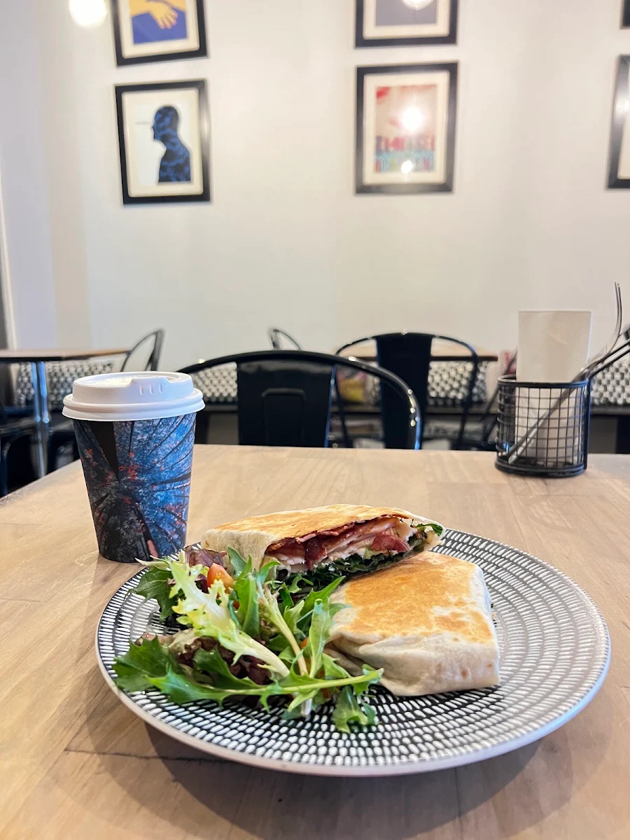 Highlights, Cafe Fred