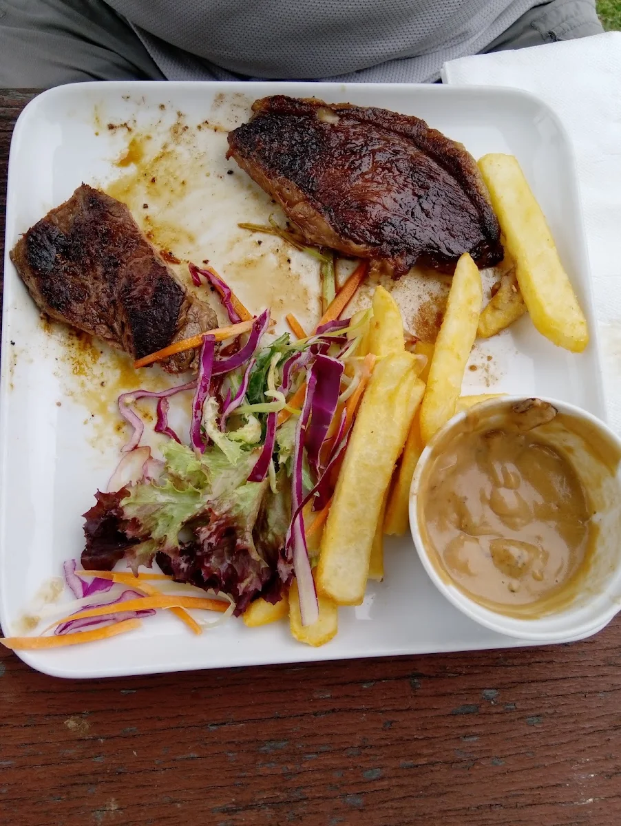 Steak Chips & Salad