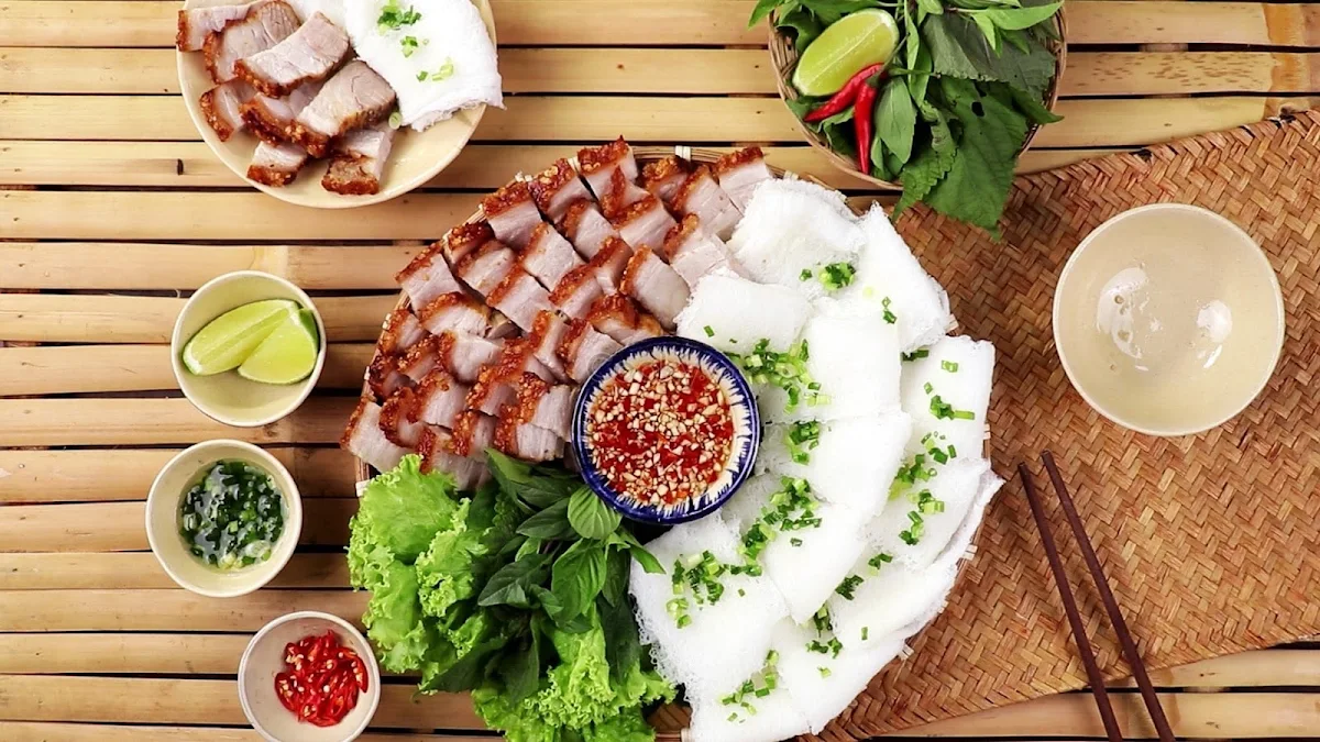 Bánh Hỏi Heo Quay Fine Vermicille with Roast Pork