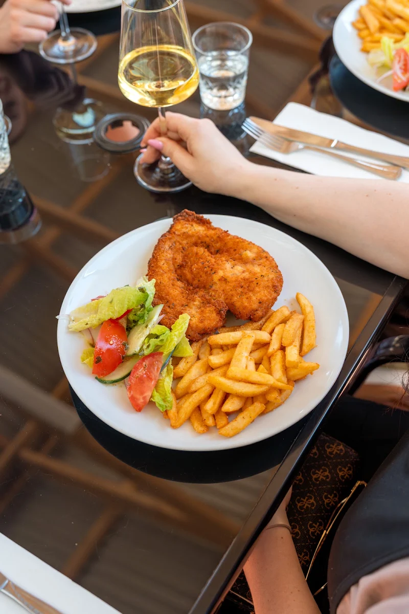 Highlights, Eden Valley Hotel