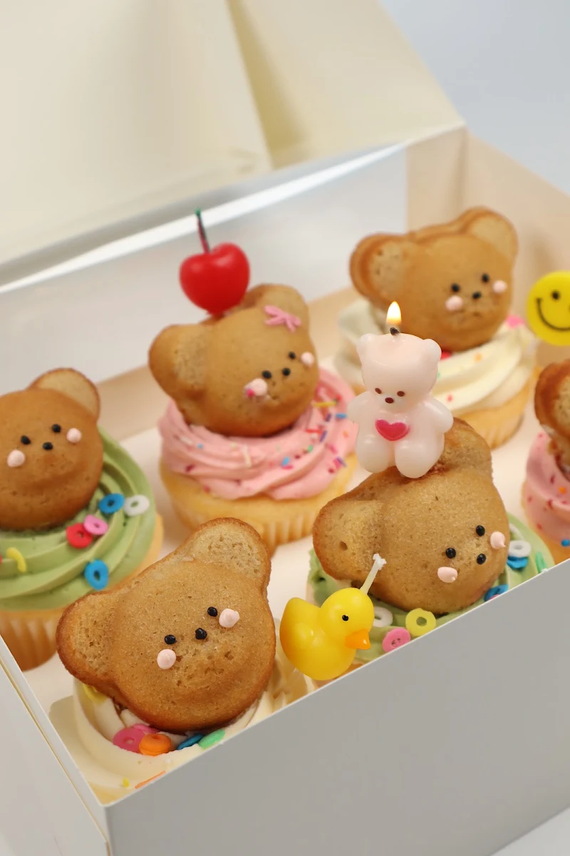 Highlights, Little Cake Box