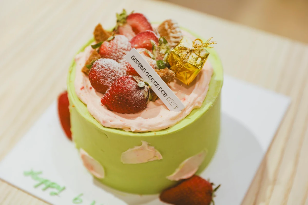 Highlights, Little Cake Box